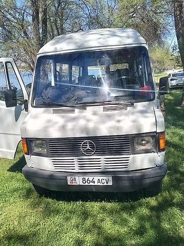 Mercedes-Benz : 1992 г., 2.3 л, Ручные, Дизель, Бус
