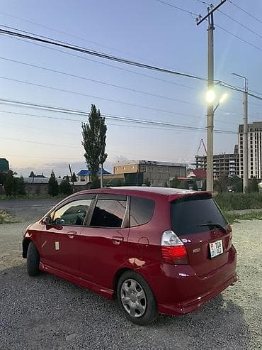 ключ от хонды: Honda Fit: 2002 г., 1.3 л, Автомат, Бензин, Хэтчбэк — 2