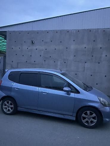 Honda Fit: 2002 г., 1.3 л, Автомат, Бензин, Хэтчбэк