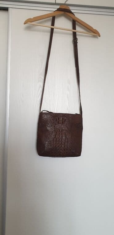 Продаю сумку, натуральный кожи крокодила. Покупал в Тайланде