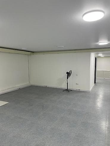 комерция: Аренда офисов, 155 м², В административном здании, 1 линия — 6