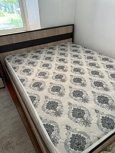 кровать мед: Спальный матрас, Б/у, Двуспальный, Кыргызстан, Боннельная система пружин, Пенополиуретан, Другой бренд, Матрасы средней жесткости, Платная доставка, Самовывоз — 1