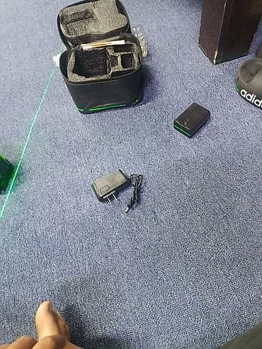 Лазерный уровень с зелёным лучом - Компактный самонивелирующийся — 2