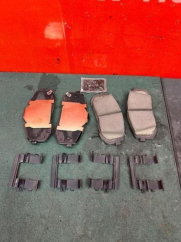 Комплект тормозных колодок Hyundai 2021 г., Новый, Оригинал