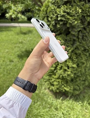 iphone 8 pro: IPhone 17 Pro, Б/у, 256 ГБ, White Titanium, Зарядное устройство, Чехол, Кабель, 97 % — 7