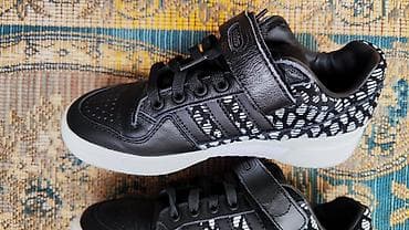 Атайын кийим: Кроссовкалар, 36.5, Adidas Originals, Жаңы, түсү - Кара, Өзү алып кетүү — 3