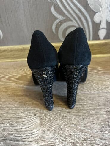 Туфли: Туфли, 35, Lottini, Б/у, цвет - Черный, Платная доставка — 2