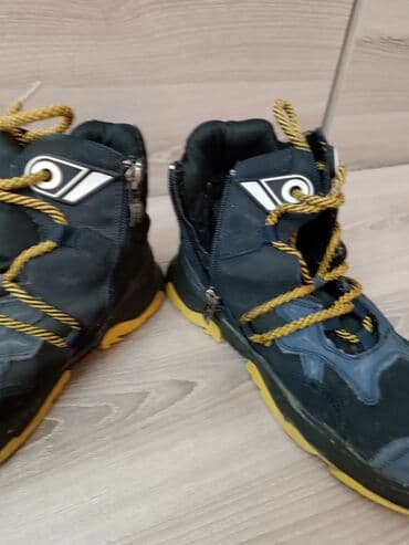 детская ортопедическая обувь: Удобные детские ботинки черного цвета с яркими желтыми шнурками и — 2