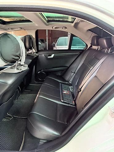 step 2: Mercedes-Benz C-Class: 2012 г., 1.8 л, Автомат, Бензин, Седан — 9
