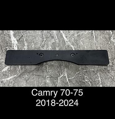 Накладка на бампер Toyota, Б/у, Оригинал at lalafo.kg Накладка на бампер Toyota, Б/у, Оригинал