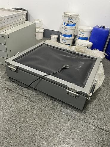 Упаковочно-фасовочные аппараты: Набор для шелкографии Характеристики: - Карусель на 6 столов/платформ — 10