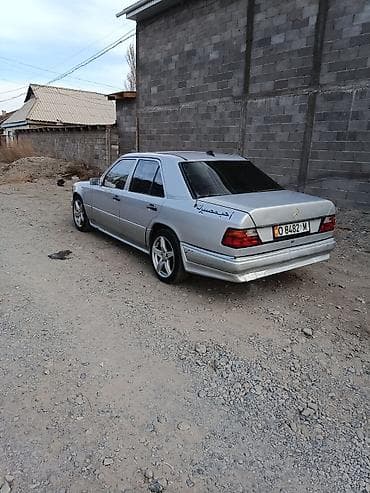 mazda demio 2005: Mercedes-Benz W124: 1989 г., 2.3 л, Механика, Газ, Седан — 4