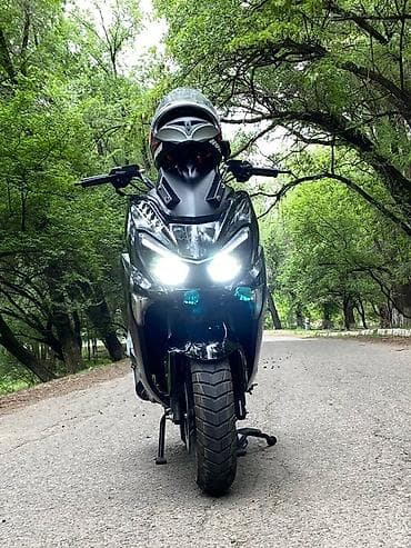 🛵 Продам макси-скутер 150 см³ Продается надежный и комфортный