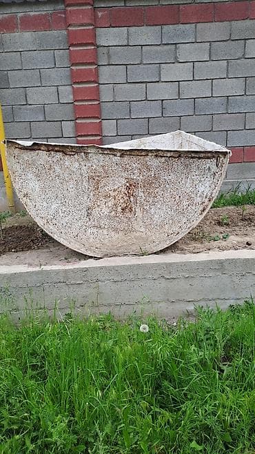 спец гир: Ак чылаганы 1 тонналык емкость (баек) сатылат. размер 1,6м х1,5м — 2