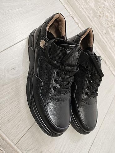 полу ботинка: Цена 0с размер 43 Кожаные кеды/полуботинки производство — 2