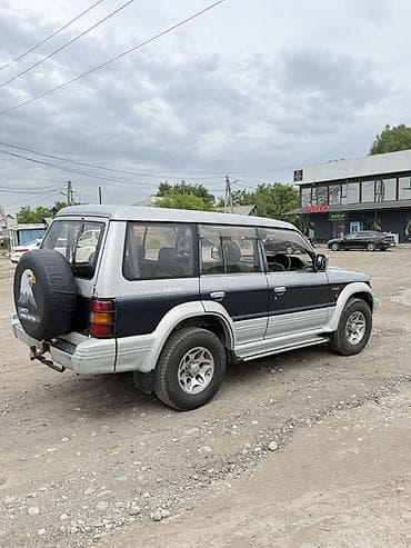 короткая база: Mitsubishi Pajero: 1993 г., 2.8 л, Автомат, Дизель, Внедорожник — 2