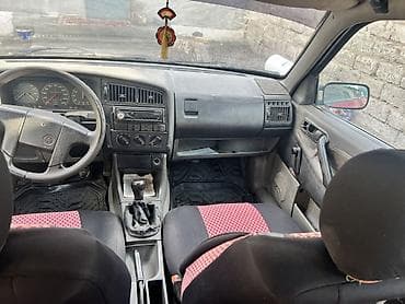 вольсваген б 4: Volkswagen Passat Variant: 1990 г., 1.8 л, Универсал — 7