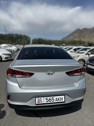 bmw ix3: Hyundai Sonata: 2021 г., Седан — 5