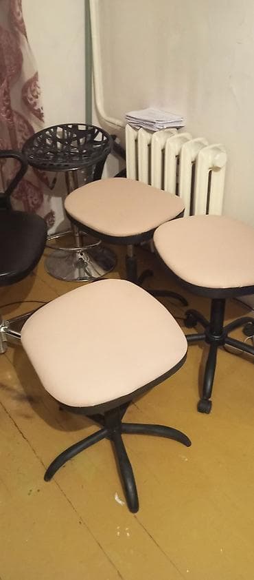 Офисная мебель: Барный стул, Б/у, Пластик — 4