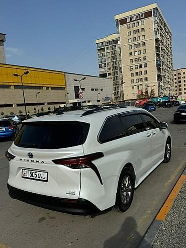 highlander 2012: Toyota Sienna: 2022 г., 2.5 л, Гибрид, Минивэн — 2
