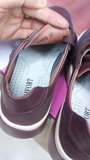 туфли женские невысокий каблук: Белые женские туфли-лодочки на каблуке - Фасон: закрытый острый мыс — 3