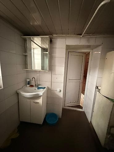 дом меняю на квартиру бишкек: 76 м², 3 комнаты, Кондиционер, Парковка — 4