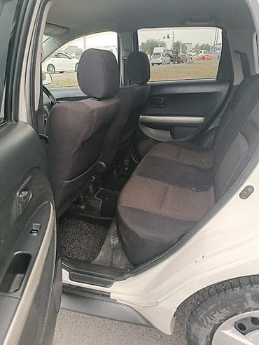 mark ll: Toyota Ist: 2002 г., 1.5 л, Автомат, Бензин, Хэтчбэк — 10