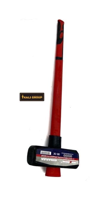 Кувалда с противоскользящей ручкой at lalafo.kg Кувалда с противоскользящей ручкой