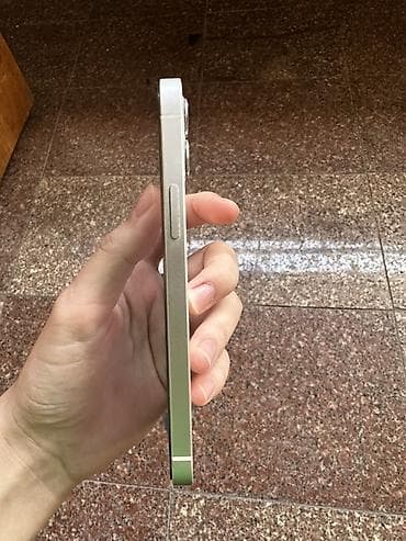 alcatel 1010d: IPhone 12, Белый, 77 % — 2