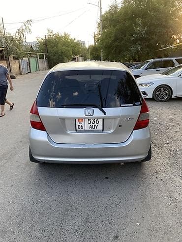 Honda Fit: 2003 г., 1.3 л, Автомат, Бензин, Хэтчбэк — 4