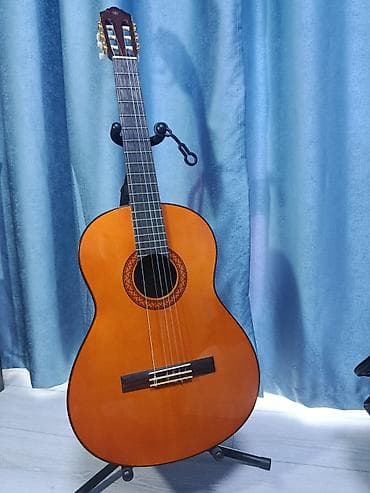 гитара кызыл кия: Классическая гитара Yamaha С70 (нилоновые струны) продам срочно.торг — 2