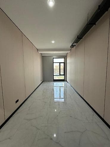 open space: Аренда офисов, 240 м², В бизнес центре, С видом на горы, 1 линия, С оборудованием — 6