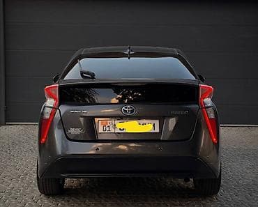 byd e7: Toyota Prius: 2018 г., 1.8 л, Вариатор, Гибрид, Лифтбек — 5