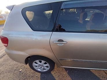 фара на ипсум: Toyota Ipsum: 2001 г., 2.4 л, Автомат, Бензин, Универсал — 4