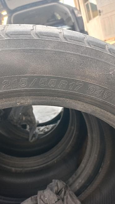 17: Комплект из 4 летних шин 215/55 R17 94V. шт-1000 Характеристики: - — 3