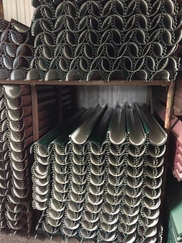 уголок металлический: Жестяные изделие конек 12х12, 15х15. жалоба сливы все цвета. джи — 2