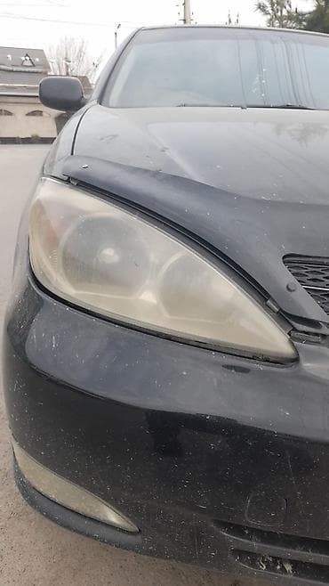 Передняя левая фара Toyota