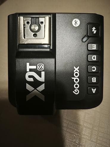 Радиосинхронизатор вспышек Godox X2T-S Практически новый - at lalafo.kg Радиосинхронизатор вспышек Godox X2T-S Практически новый -