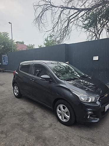 малолитражка машина: Chevrolet Spark: 2016 г., Автомат, Бензин, Хэтчбэк — 4