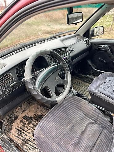 продаю адисей: Volkswagen Golf: 1994 г., Универсал — 9