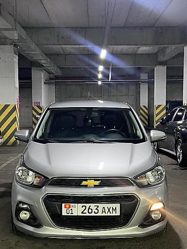 красовер авто: Chevrolet Spark: 2017 г., 1 л, Вариатор, Бензин, Хэтчбэк — 1