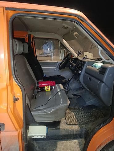бус сапок кабина: Volkswagen Transporter: 1996 г., 2.4 л, Ручные, Дизель, Фургон — 3