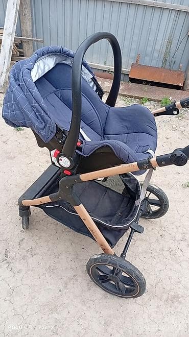 продаю коляски: Детская коляска 3 в 1 с автолюлькой/переноской. Особенности: - — 2