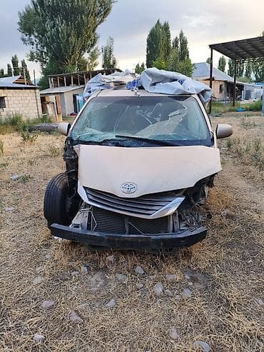 киа на продажу: Toyota Sienna: 2012 г., 3.5 л, Автомат, Бензин, Минивэн — 6