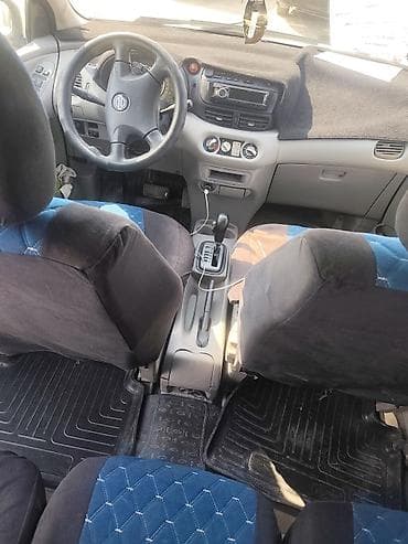 sm x: Nissan Almera Tino: 2001 г., 2 л, Автомат, Бензин, Хэтчбэк — 4