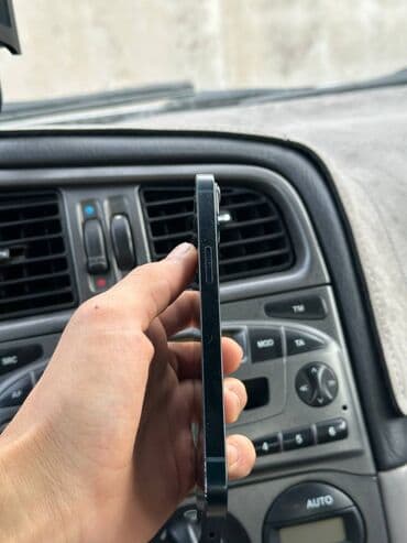 Акылдуу сааттар: IPhone 13, Колдонулган, 128 ГБ, Midnight, Каптама, Кабель, 74 % — 5