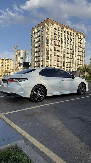 Транспорт: Toyota Camry: 2023 г., Автомат, Бензин, Седан — 6
