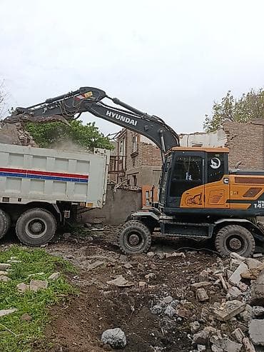 строительные услуги: Услуги демонтажа и сноса зданий экскаватором Hyundai - Машина — 5