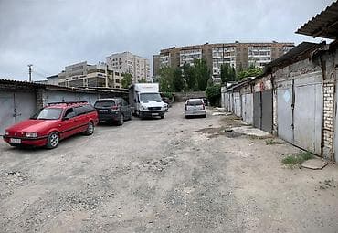 бу гараж: Продаю кирпичный гараж в 7-мкр, ул.Безымянная, ГК-6, напротив ТЦ — 4