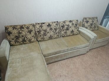 Угловой диван, C подушками